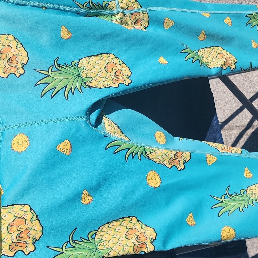 Feed Me Fight Me Skull Pineapple Leggings-Small - Picture 12 of 12